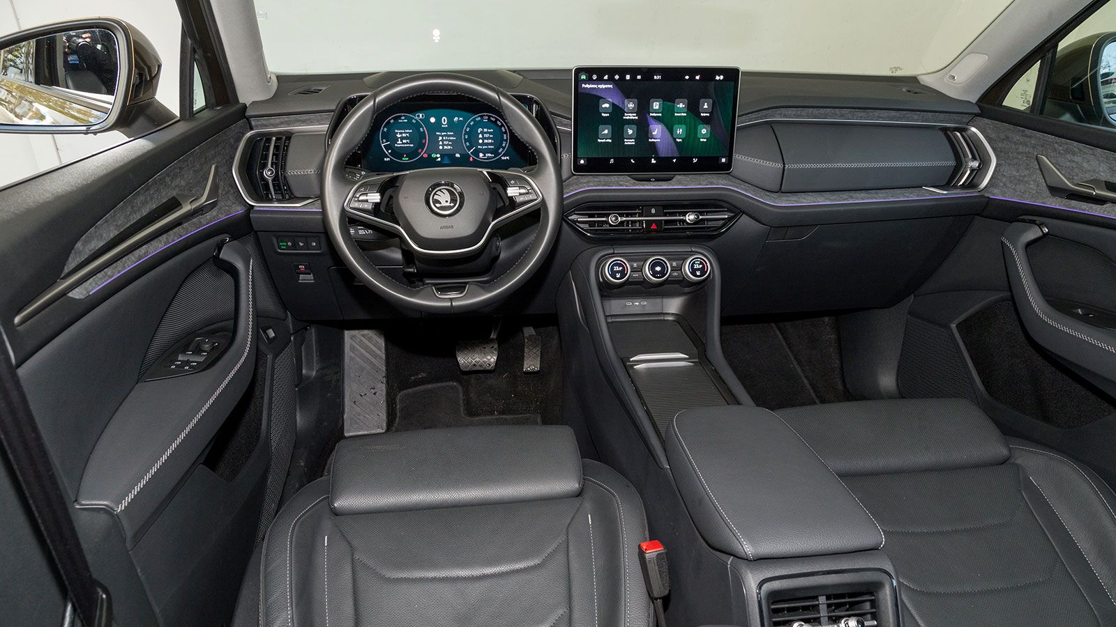 Peugeot 5008 VS Skoda Kodiaq. Ποιο ξεχωρίζει σε εξοπλισμό ασφάλειας και άνεσης.